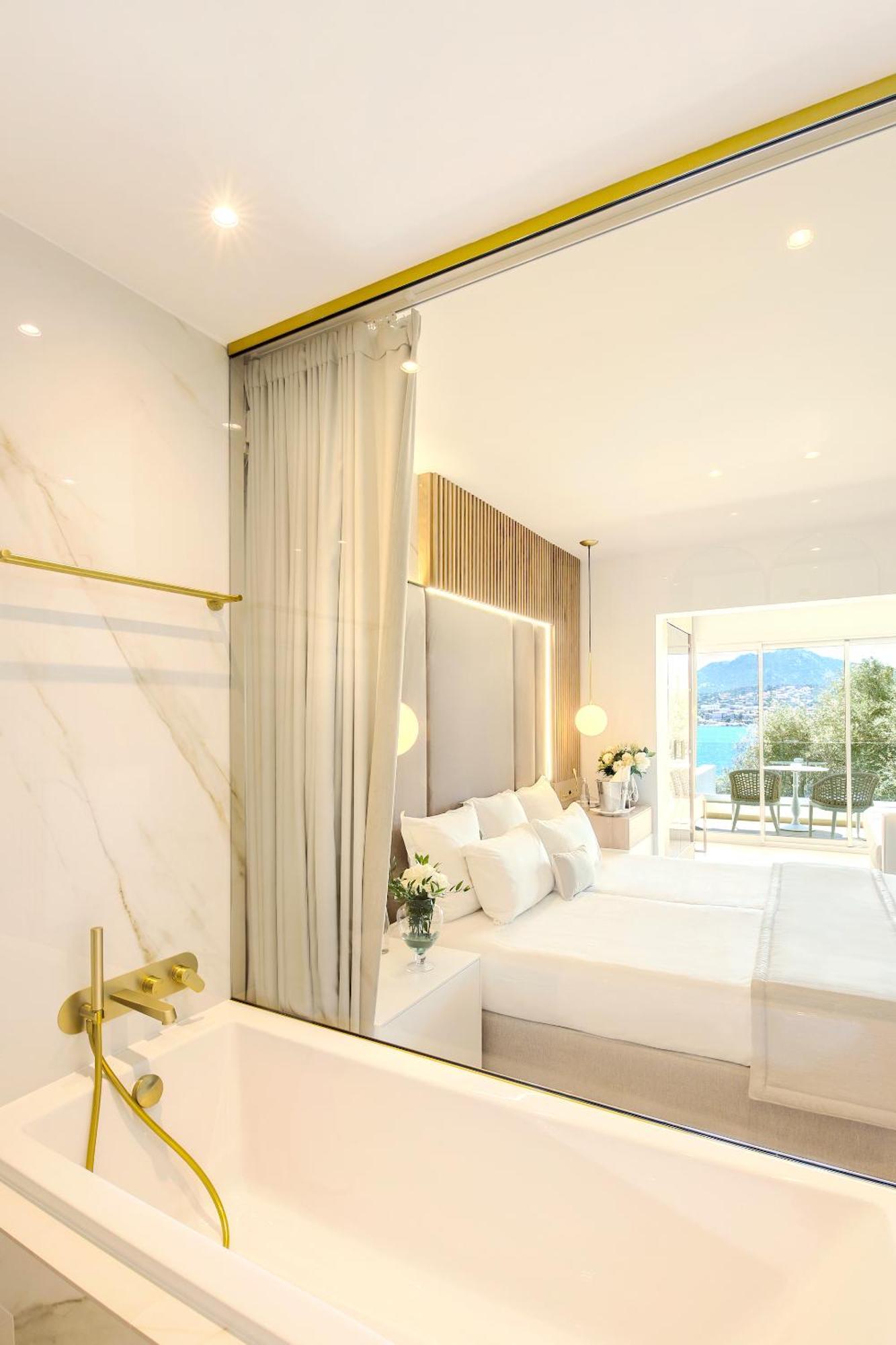 Luxury Room
